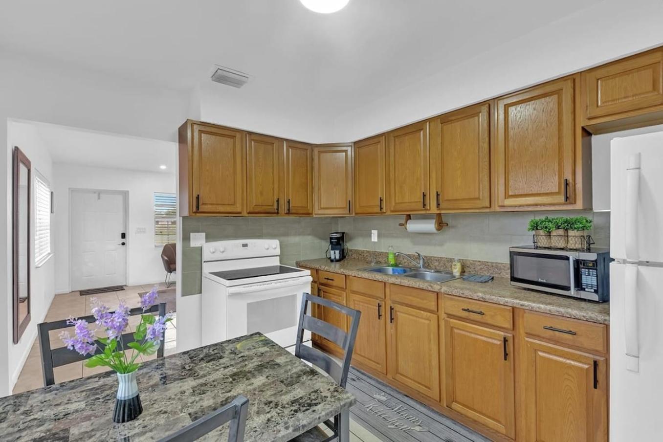 2 Bedroom House Minutes From Beach And Casino Db1 戴尼亚 外观 照片